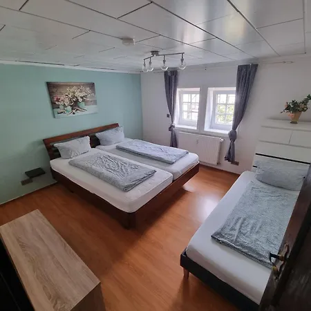 Ferienwohnung/monteurwohnung Im Herzen Von Apartment