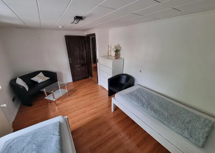 Διαμέρισμα Ferienwohnung/monteurwohnung Im Herzen Von *